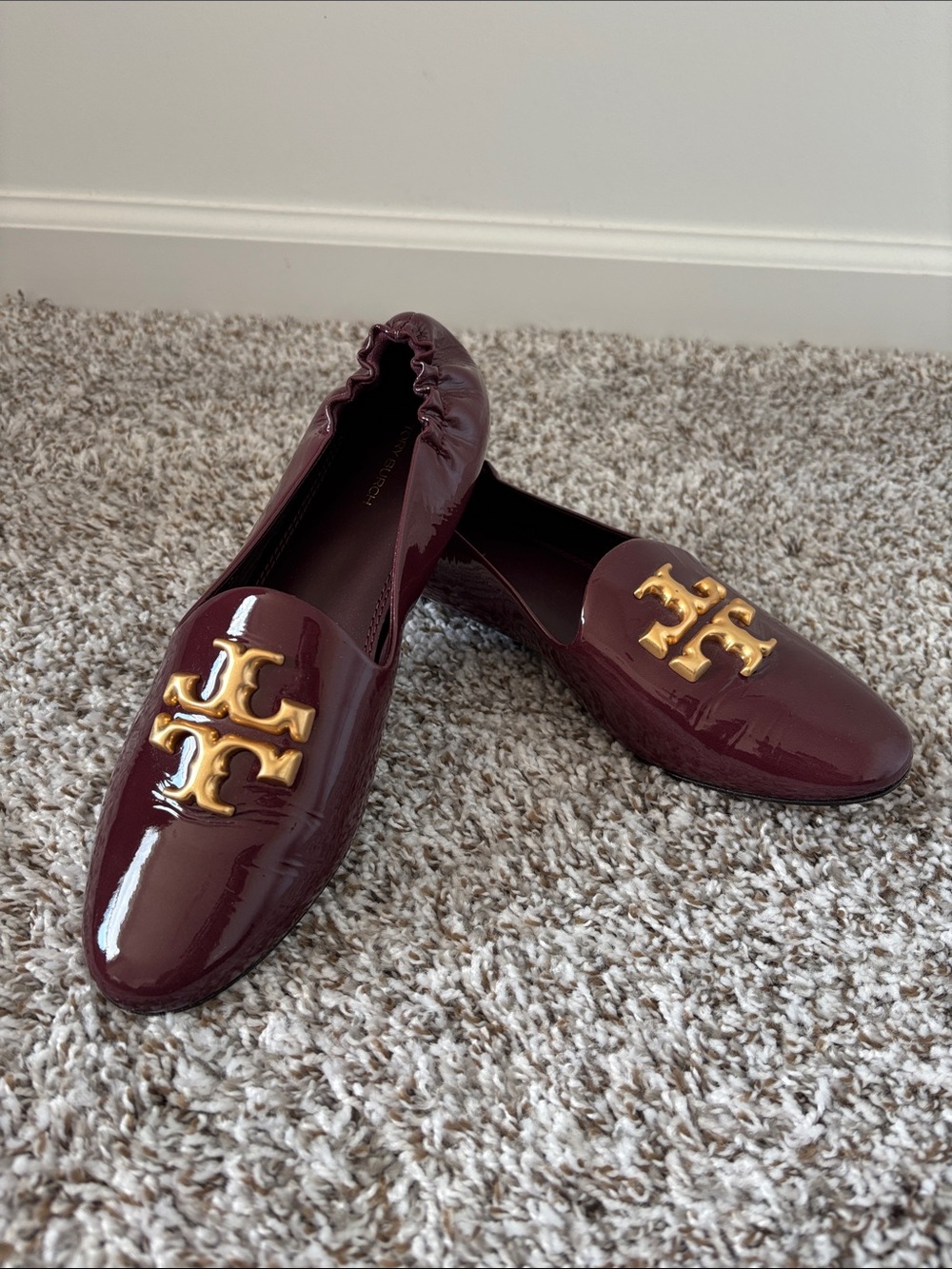LIKE NEW!! Tory Burch Burgundy Patent Leather Logo Slip-On Loafers